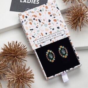 Emerald Jewel-Tone Crystal Stud Earrings – NWT – Gift Box Included
